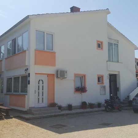 Guest House Dijana Krk Town Exteriér fotografie