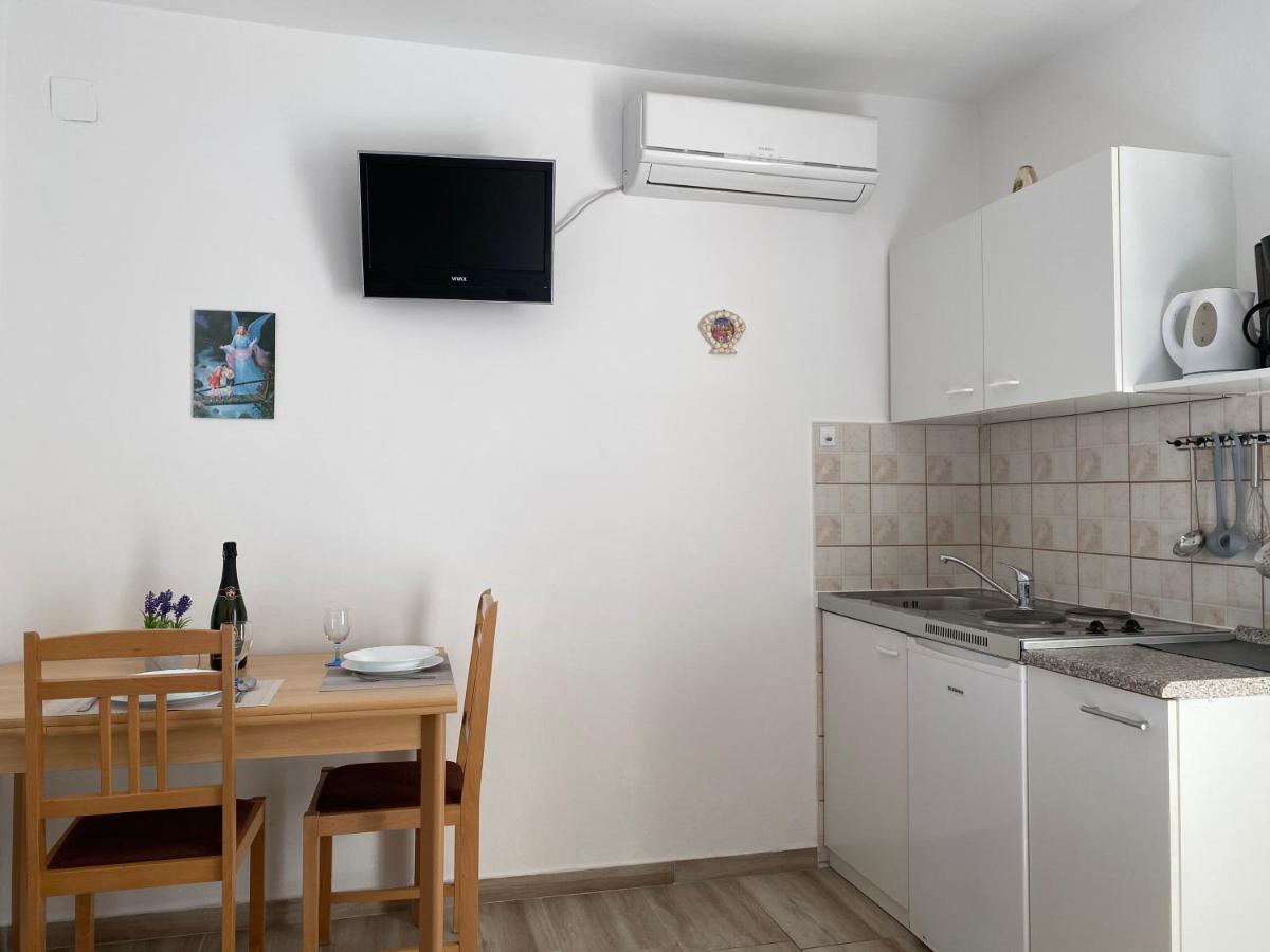Guest House Dijana Krk Town Exteriér fotografie