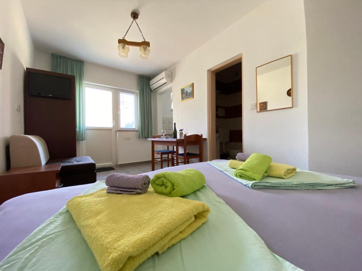 Guest House Dijana Krk Town Exteriér fotografie