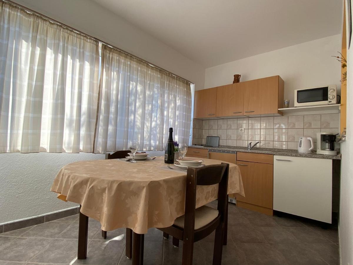 Guest House Dijana Krk Town Exteriér fotografie