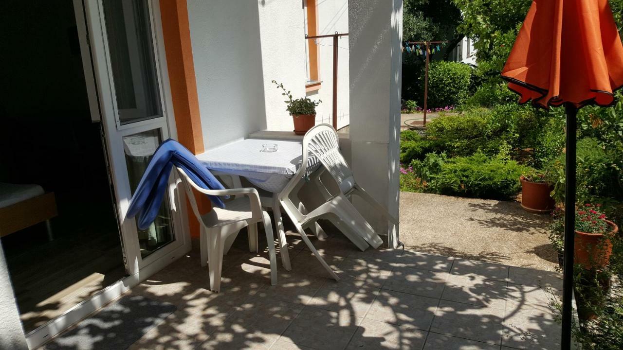 Guest House Dijana Krk Town Exteriér fotografie